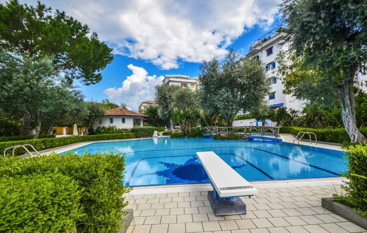 Short-Lets D33, Part Of The House Is Available For Short-Term Rentals In Sorrento Center Екстер'єр фото
