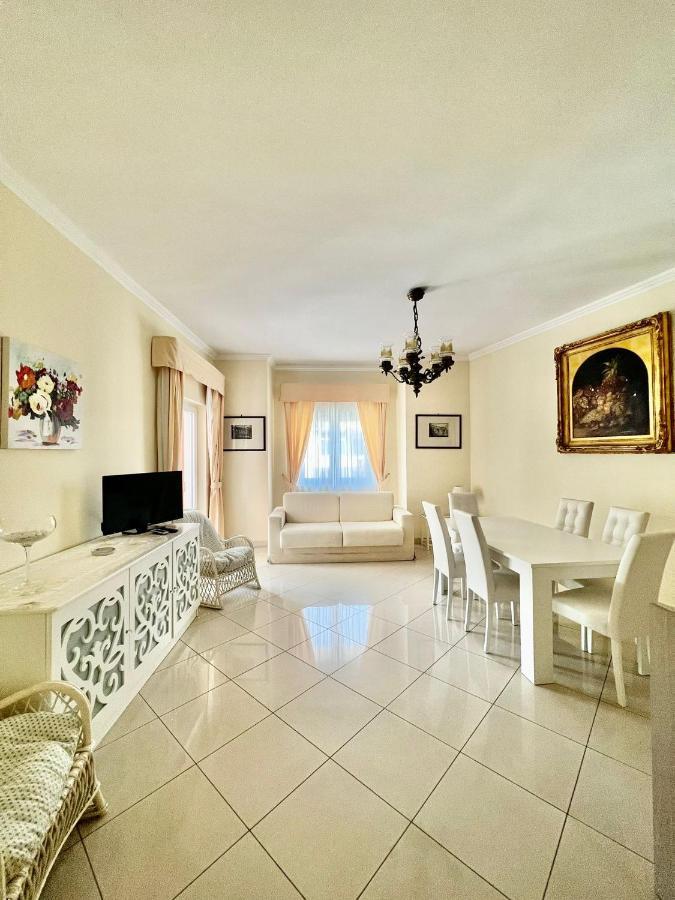 Short-Lets D33, Part Of The House Is Available For Short-Term Rentals In Sorrento Center Екстер'єр фото