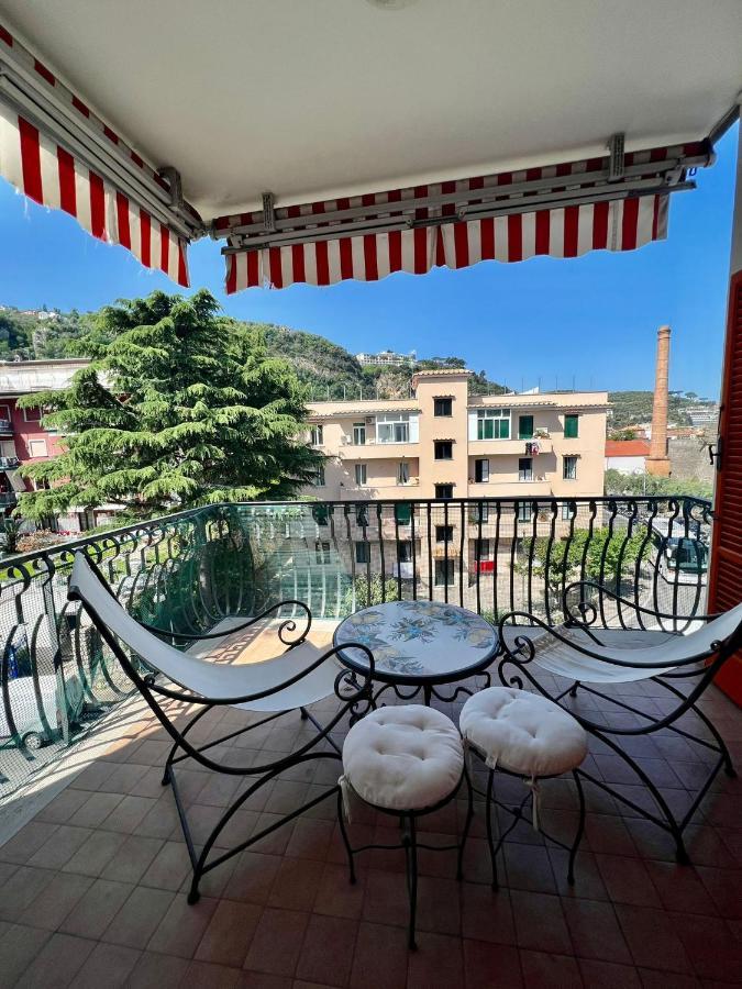 Short-Lets D33, Part Of The House Is Available For Short-Term Rentals In Sorrento Center Екстер'єр фото