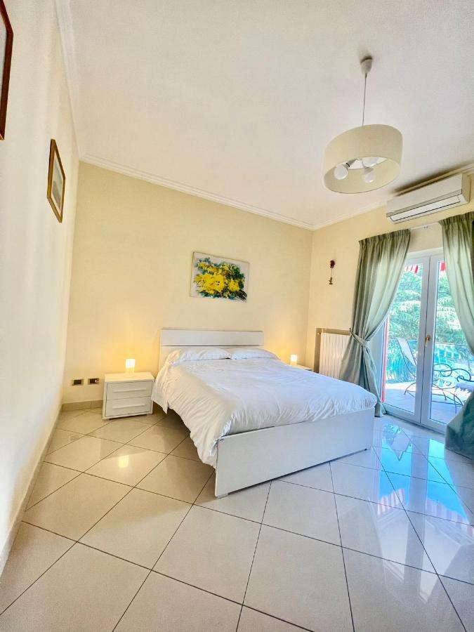 Short-Lets D33, Part Of The House Is Available For Short-Term Rentals In Sorrento Center Екстер'єр фото