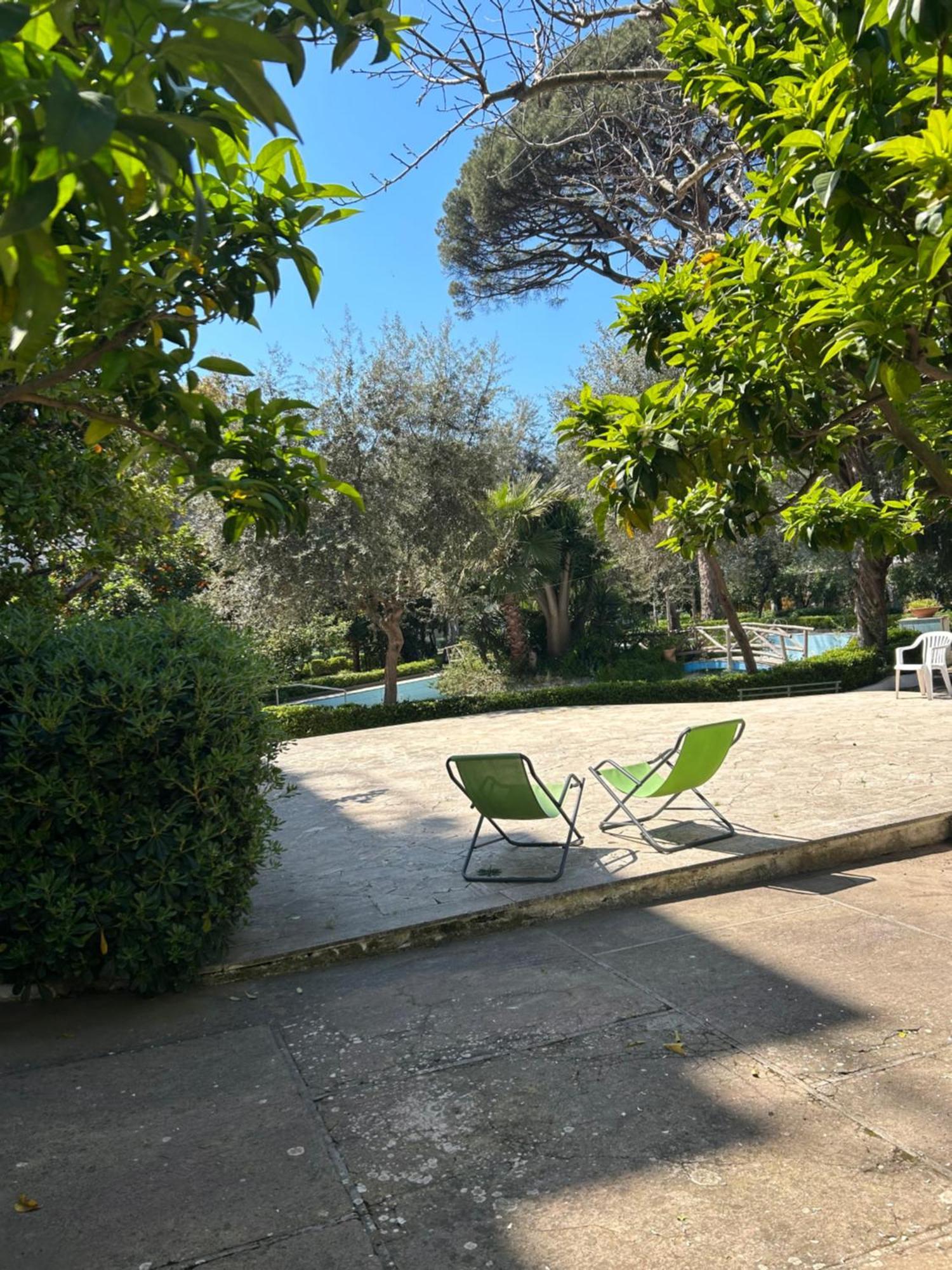 Short-Lets D33, Part Of The House Is Available For Short-Term Rentals In Sorrento Center Екстер'єр фото