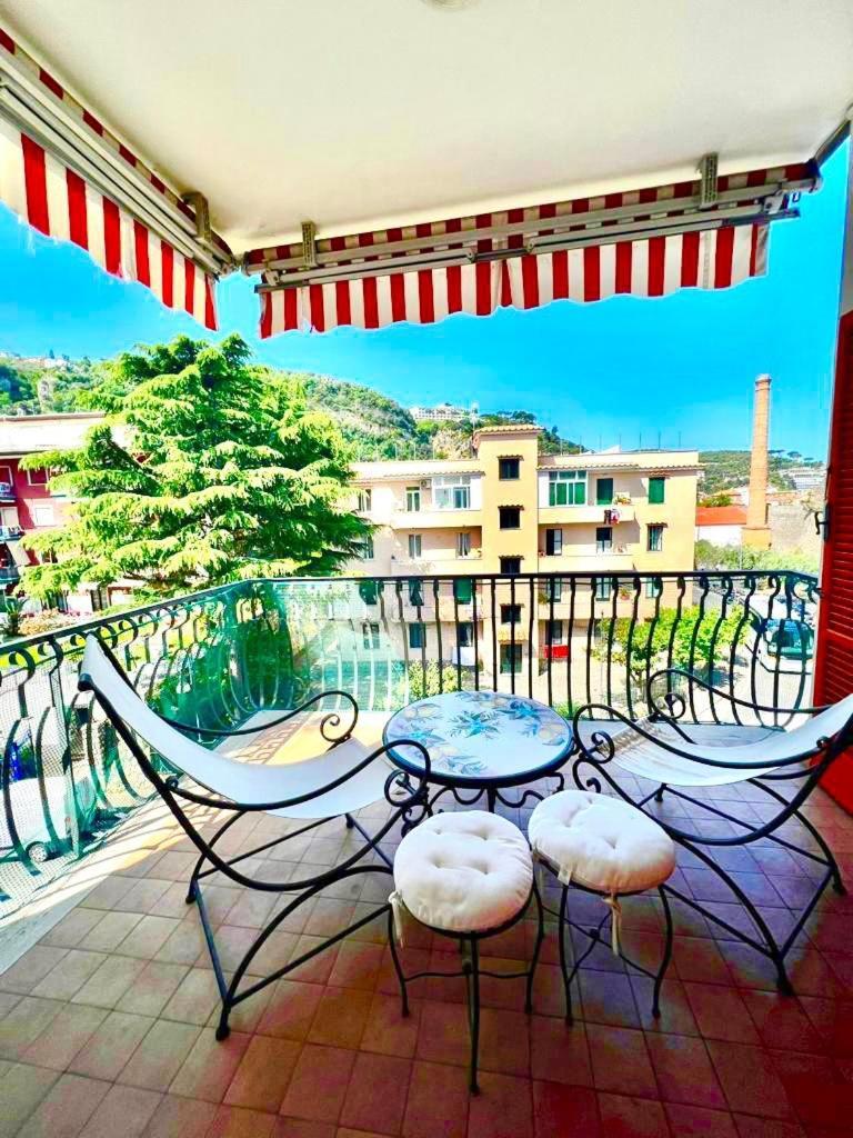 Short-Lets D33, Part Of The House Is Available For Short-Term Rentals In Sorrento Center Екстер'єр фото