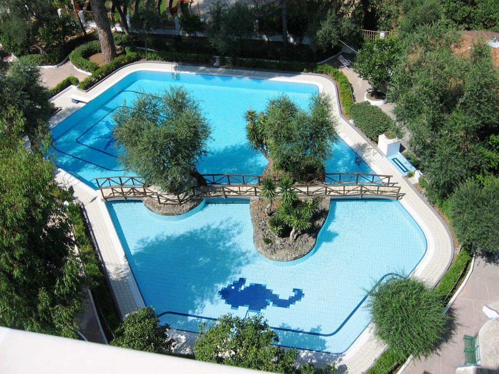Short-Lets D33, Part Of The House Is Available For Short-Term Rentals In Sorrento Center Екстер'єр фото