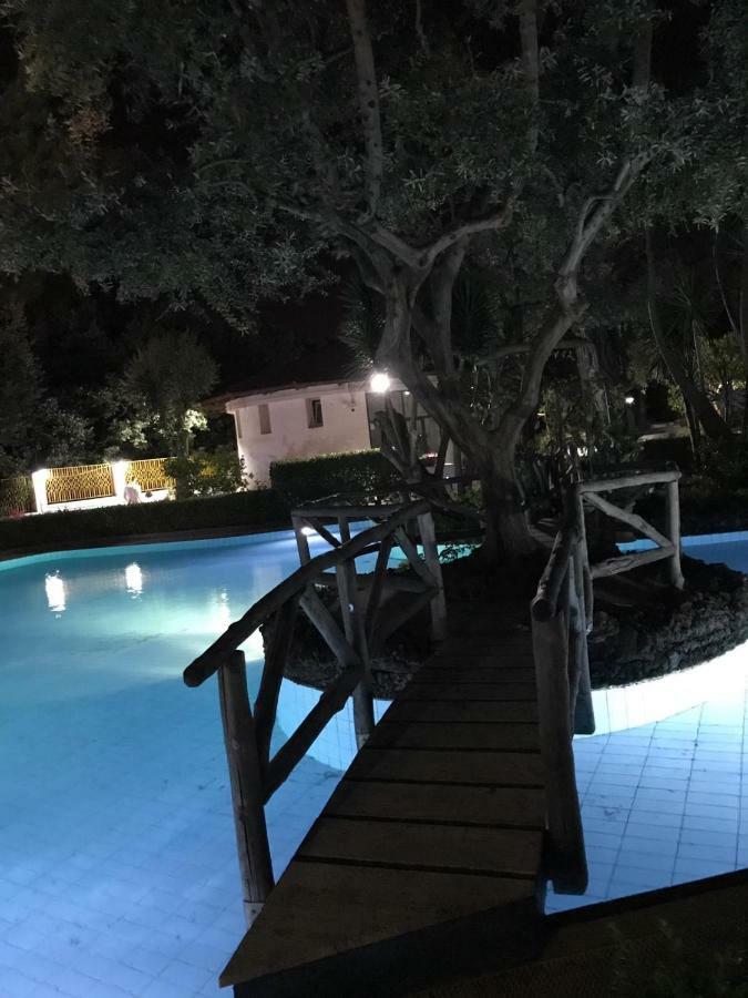 Short-Lets D33, Part Of The House Is Available For Short-Term Rentals In Sorrento Center Екстер'єр фото